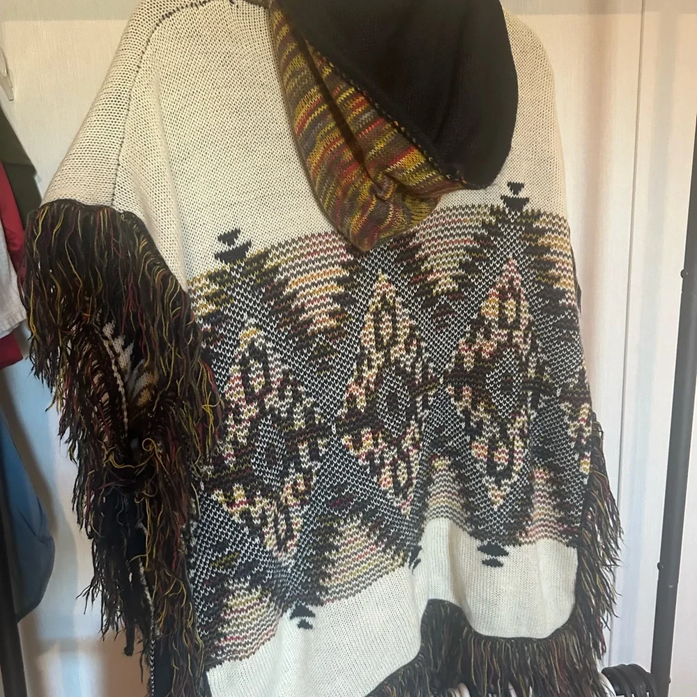 Multicolor Geometric Pattern Sweater - Picture 2 of 3